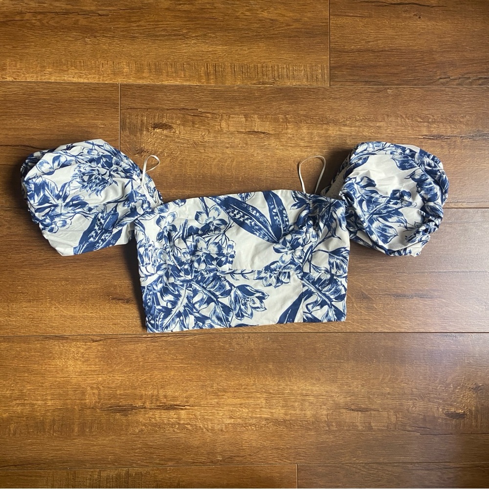 Abercrombie & Fitch Blue and Cream Floral Blouse